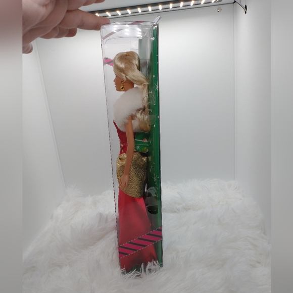 Barbie Holiday Wishes 2009 NIB Christmas Collectable Red Gold Mattel Doll New - Picture 6 of 11